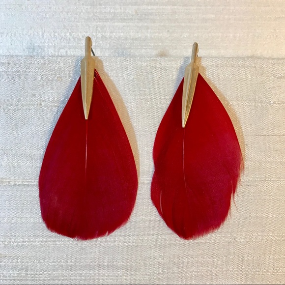 Jewelry - Fabulous Feather Earrings
